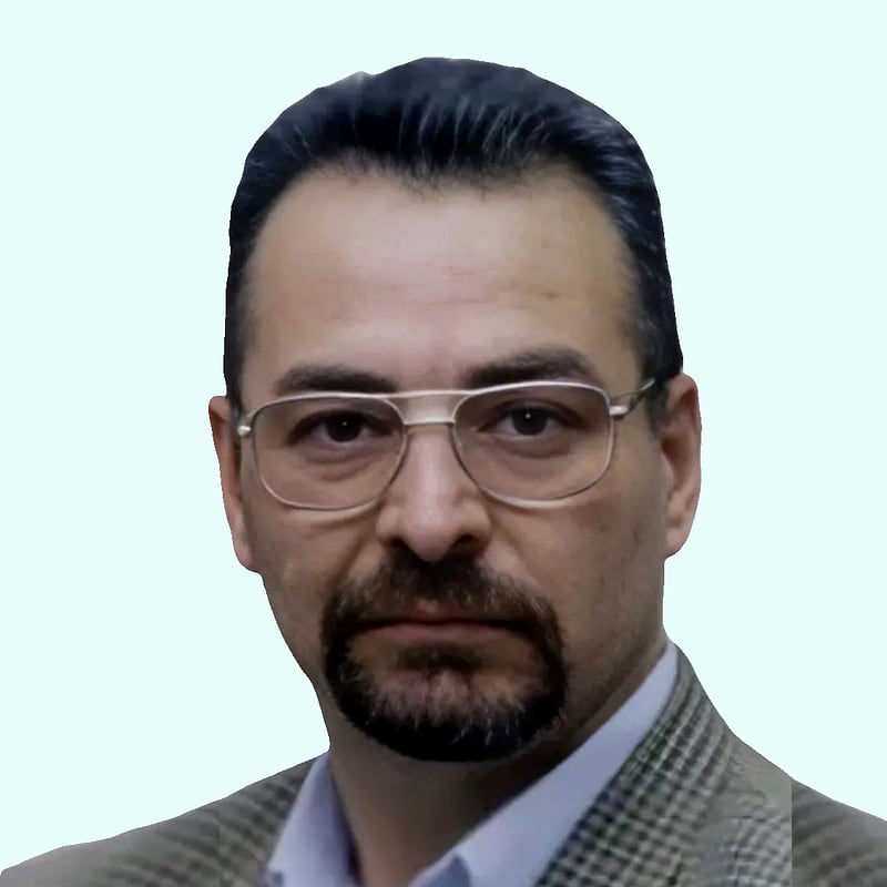 دکتر مسعود یاوری، متخصص درمان ریشه (اندودانتیکس) کلینیک نگین